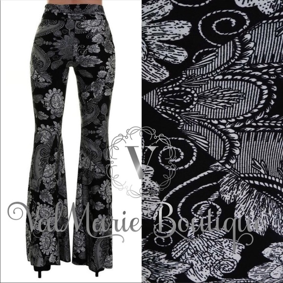 📍LAST PAIR!!! Paisley bell bottom pants - Picture 4 of 5
